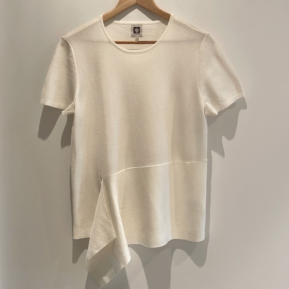 Anne Klein Women’s Ivory Asymmetrical Short Sleeve Crewneck Sweater Top.